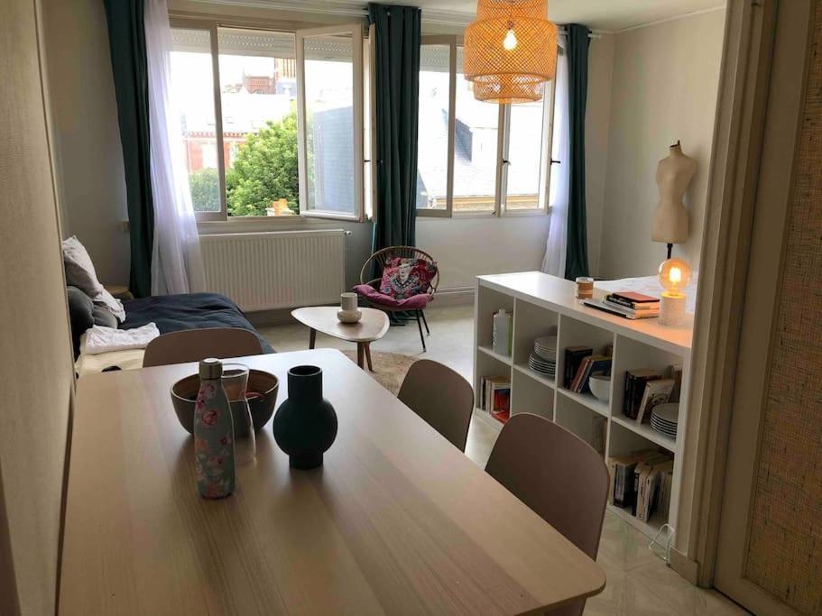 Grand Studio Avec Petite Vue Mer 梅尔·莱斯·拜恩斯 外观 照片