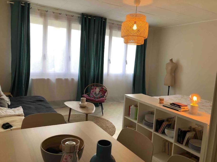 Grand Studio Avec Petite Vue Mer 梅尔·莱斯·拜恩斯 外观 照片