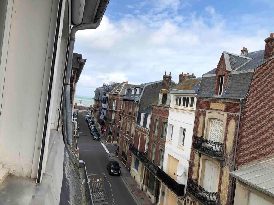 Grand Studio Avec Petite Vue Mer 梅尔·莱斯·拜恩斯 外观 照片
