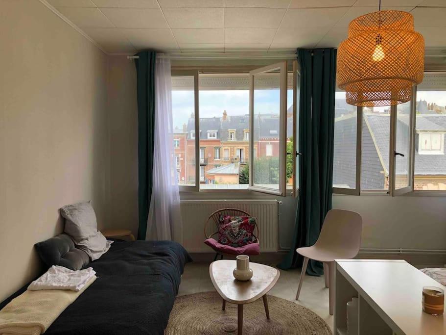 Grand Studio Avec Petite Vue Mer 梅尔·莱斯·拜恩斯 外观 照片